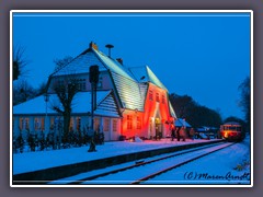 Der Bahnhof - zum 100 Jahre Jubiläum erstrahlte er in kräftigen Farben