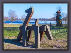 Die Skulpturenwiese am Vörder See - Bagger Pferd von Johannes Dröge