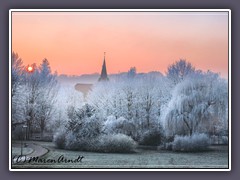 City - Winterlicher Stadtpark mit Blick auf die Willehadi Kirche