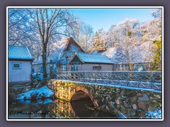 Gut Sandbeck - Zugang mit Wassergraben und Brücke