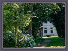 Museumsanlage - Findorffhaus mit Torfkahn