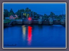 Ritterhude - blaue Stunde an der Schleuse