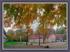 Osterholz Scharmbeck - Unter Herbstlaub auf Gut Sandbeck