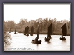 Heimkehr der Torfkahnarmada auf der Wüme