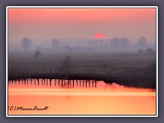 Goldenes Licht im Wasser 