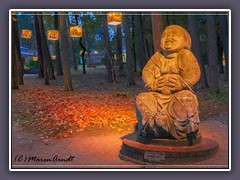 Bonze des Humors - Buddha Statue von Bernhard Hoetger